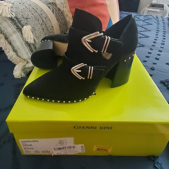 BRAND NEW- IN BOX - Picture 3 of 3